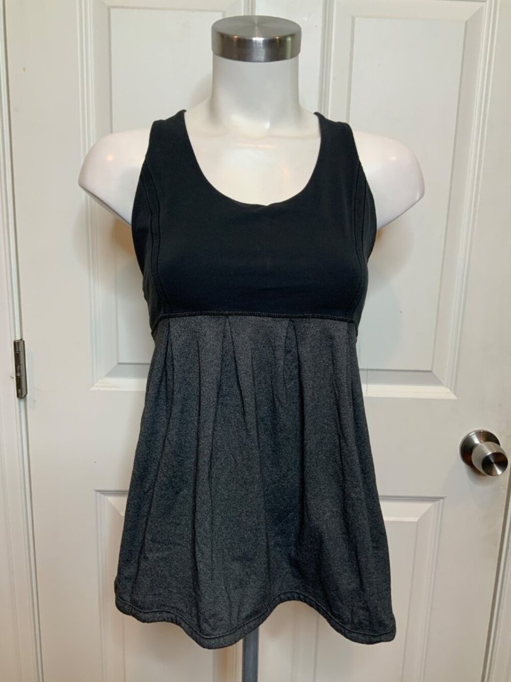 Lululemon Power Dance Tank Black & Gray Racerback Athletic Tank Top, Size 6